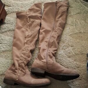 Bamboo Tall Tan Boots EUC 👢